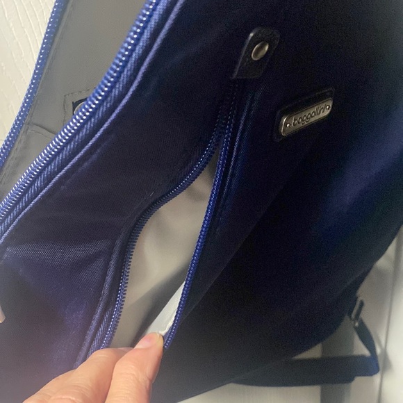 💙🆕Baggallini MM Metro Backpack, Blue - Picture 4 of 8